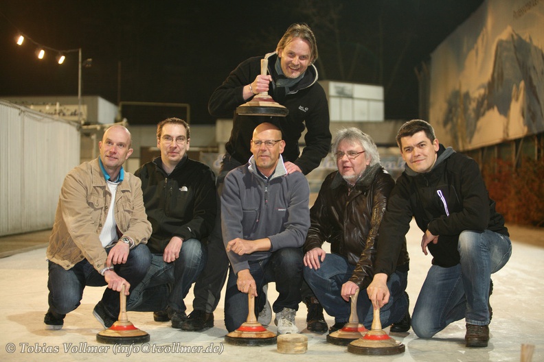 Eisbahn_Lakwitz-20120316-22_15_38_5995.jpg