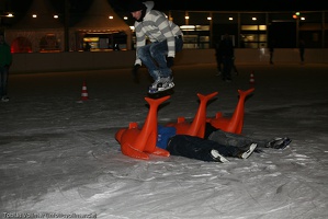 Eisbahn Lankwitz-20120204-22 21 30 5319
