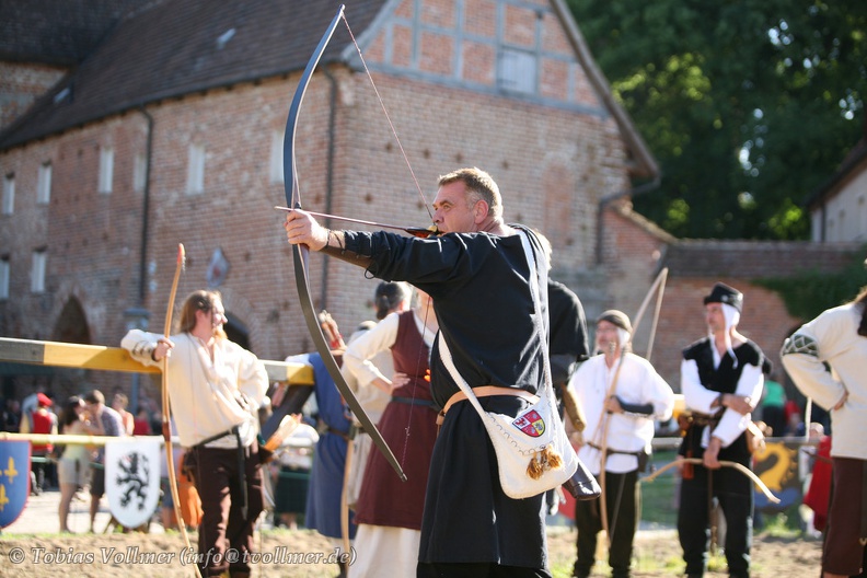 Burgfest Stargard-20120811-17 11 36 2117 - Burgfest_Stargard-20120811-17_11_36_2117.jpg Burgfest_Stargard-20120811-17_11_36_2117.jpg