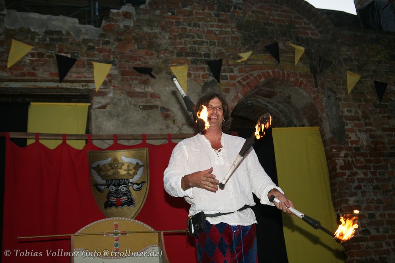 Burgfest Stargard-20120811-20 41 02 2503 - Burgfest_Stargard-20120811-20_41_02_2503.jpg Burgfest_Stargard-20120811-20_41_02_2503.jpg