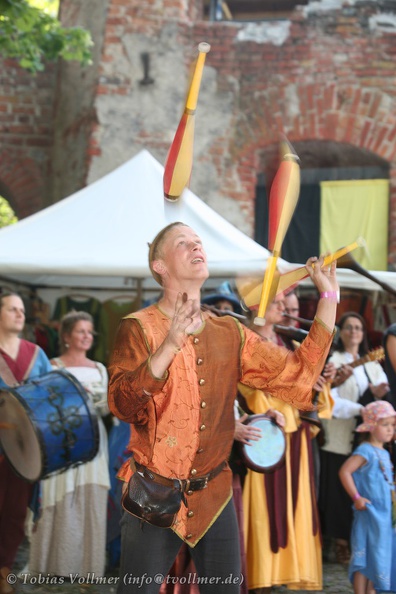 Burgfest Stargard-20120812-11 10 11 2853 - Burgfest_Stargard-20120812-11_10_11_2853.jpg Burgfest_Stargard-20120812-11_10_11_2853.jpg