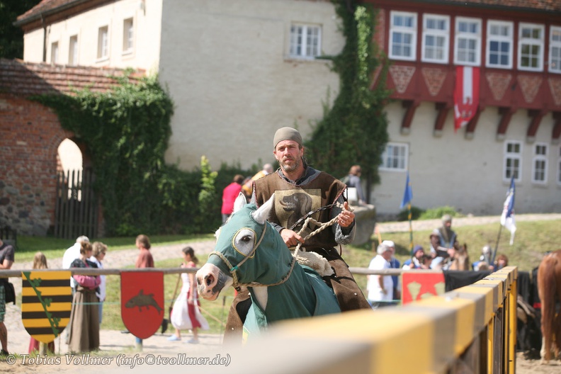 Burgfest Stargard-20120812-11 24 30 2939 - Burgfest_Stargard-20120812-11_24_30_2939.jpg Burgfest_Stargard-20120812-11_24_30_2939.jpg