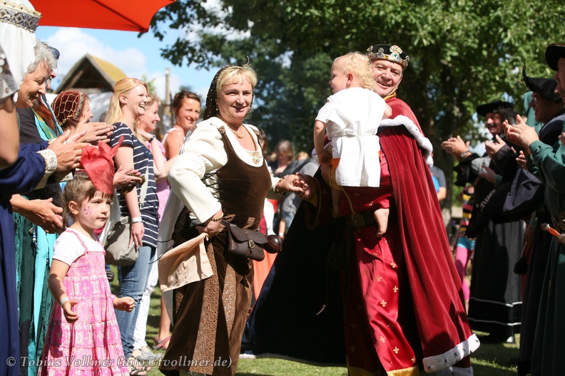 Burgfest Stargard-20120812-15 01 02 3325 - Burgfest_Stargard-20120812-15_01_02_3325.jpg Burgfest_Stargard-20120812-15_01_02_3325.jpg